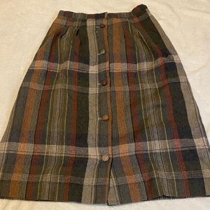 Mid-length plaid skirt